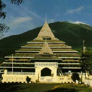 Ratu Ternate Hadiri Talk Show Kebudayaan