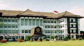 Tokoh Masyarakat Bima Gagas Pendirian Universitas Bima
