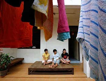 1,000 Indonesians Abused in Malaysia Every Year