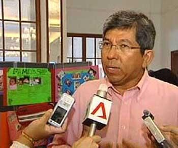 Malay-Muslim Community Sharing Experiences to Strengthen Families