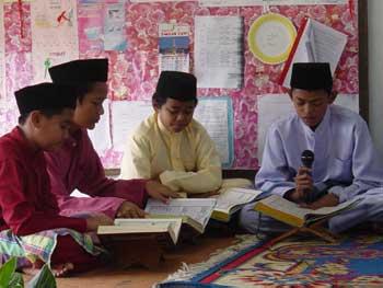 Budaya Baca Al-Quran Telah Berganti dengan Sinetron
