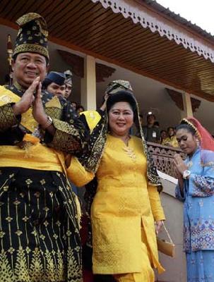 Presiden Susilo Bambang Yudhoyono Berpantun