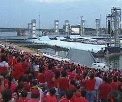 Singapore celebrates 42nd birthday with big bash