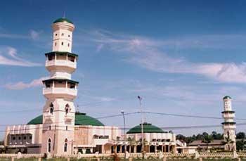Hafiz Quran Imami Tarawih di Masjid Agung