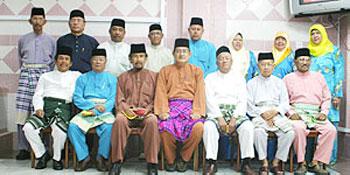 Rendang & Ketupat rule Raya scene