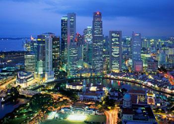 Singapore visitors set new record