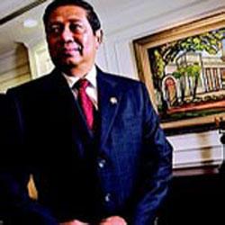 Democracy medal awarded to Indonesia