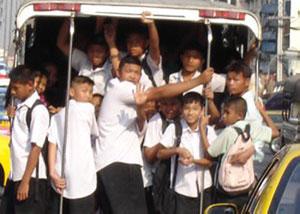 Thai schools closed for fear of attacks against teachers