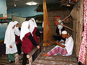 Students explore Brunei`s past