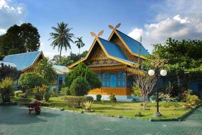 Bangunan Tradisional Melayu dan Nilai Budaya Melayu