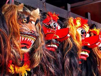 No More Barongan, Endang Dances At Tourism Promotion Activities