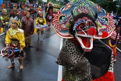 Bali Parade Shows RI`s Rich Culture
