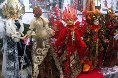 The Rags To Riches Story Of Indonesia`s Wayang Batik