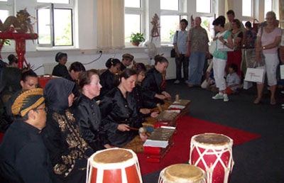Musik Gamelan di Ciudatella Barcelona