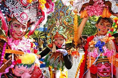 Solo Gelar Kirab Sambut Pengukuhan Batik