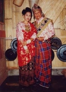Busana Pengantin Adat NTT Terancam Punah