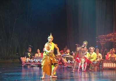 50 Pemuda Mancanegara Pentas Seni Budaya di Solo