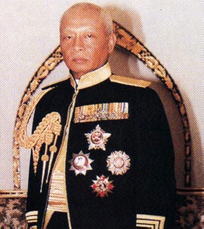 Sultan Of Pahang Officiates Royal Photo Exibition