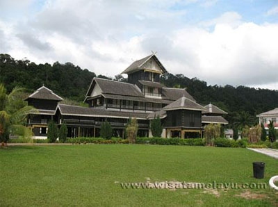 `Raja Kita` Exhibition At Istana Lama Seri Menanti