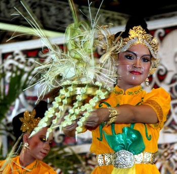 Tim Kesenian Paser Raih Juara Umum