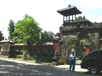 Museums an appeal to holiday makers