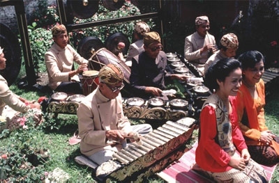 Gamelan Sunda Tembus Teater Istana Bozar Bruseel