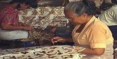 Kain Tenun Gedog Tembus Pasar Asia