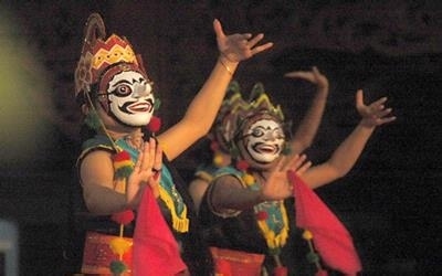 Kirab Budaya Dilepas Sultan Sepuh