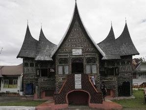 Metamorfosis Rumah Gadang