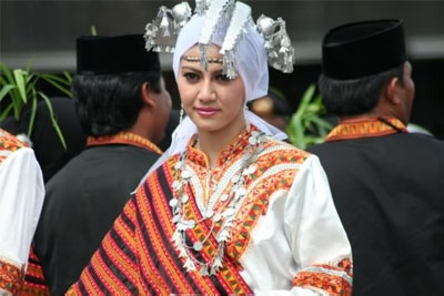 Adat dan Budaya Aceh Perlu Dikembangkan dan Dilestarikan