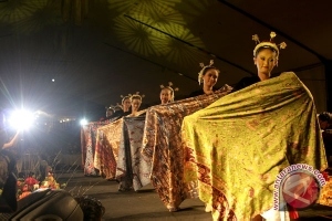 Kompetisi Desain "Batik Amerika" Diluncurkan di New York