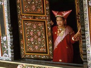 Ukiran Minangkabau Hampir Punah