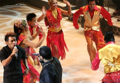 Senandung Pulang Kampung di Opera Batak