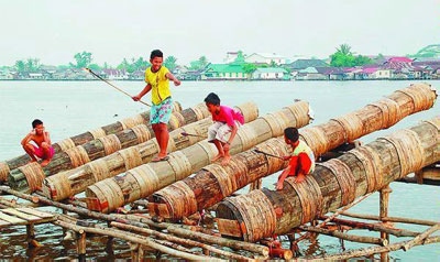 Meriam Melayu Iringi Dentum Takbir Lebaran