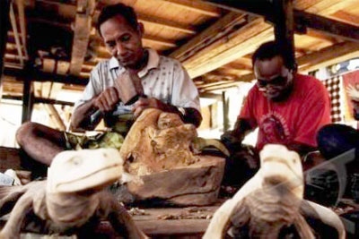 Patung Komodo Daya Tarik Pameran Zamrud Khatulistiwa di Elektrostal Rusia