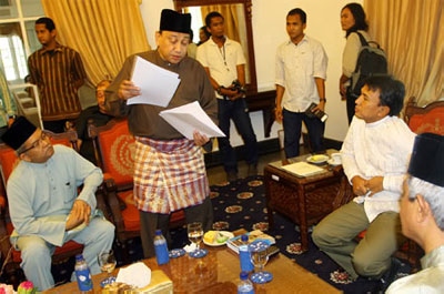 Tengku Amir Hamzah Jadi Nama Bandar Udara Kualanamu