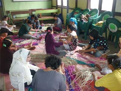 Menganyam, Syarat Perempuan Melayu Menikah