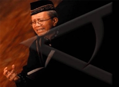 Taufik Ismail Beri Pencerahan Puisi di Batang