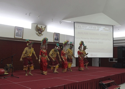 Pentaskan Bunga Rampai Sulsel di Malaysia