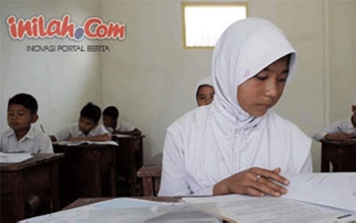 Jaga Nilai dan Kepribadian Budaya Melayu, Siswi Meranti Wajib Berjilbab