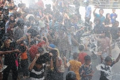 Belimbur Erau Meriah, Bupati pun Basah