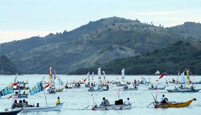 Menko Kesra Lepas Peserta Sail Komodo 2013