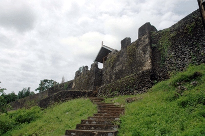 Benteng Keraton Buton akan Dibungkus Kain Tenun