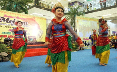 Wagubsu dan Sultan Deli Ajak Warga Lestarikan Budaya Melayu