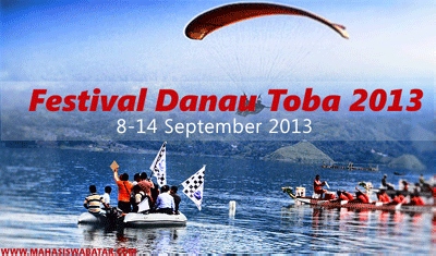 Puluhan Tim "Solu Bolon" Ramaikan Festival Danau Toba 2013