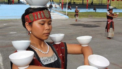 Parade Budaya Batak Awali Festival Danau Toba