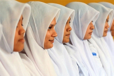 Muslim Singapura Desak Larangan Jilbab Dicabut