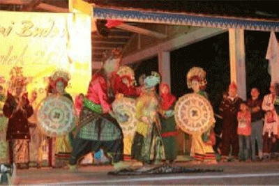 IKM Tampil Memukau di Pekan Seni dan Budaya Riau