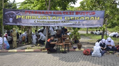 Disbudpar Jatim Gelar Festival Tantular 2013