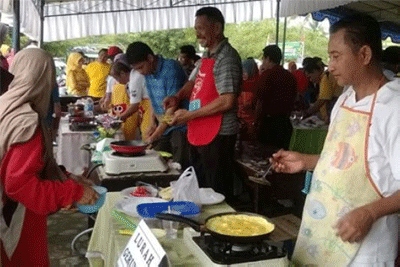 Serunya Lomba Masak para Pejabat